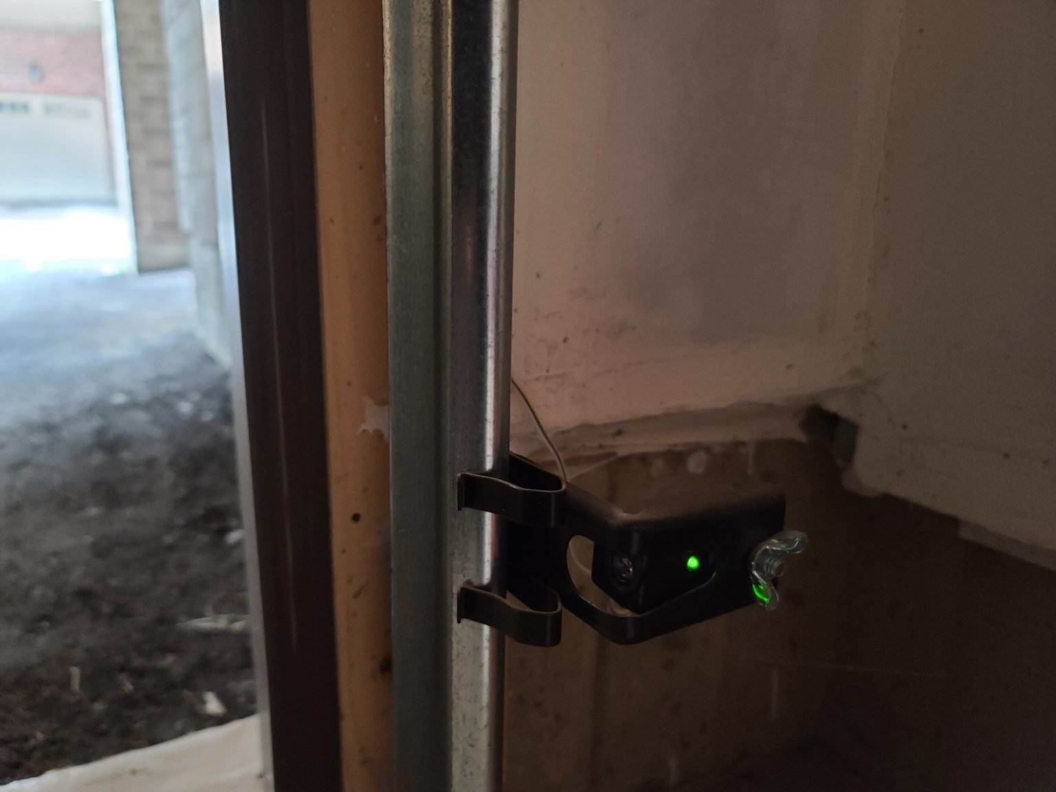 Liftmaster Garage Door Opener Troubleshooting - Garage Door Sensor Repair 1536x1152