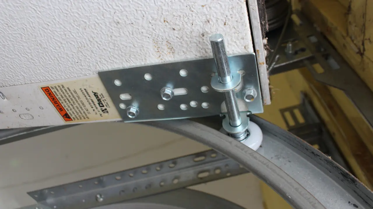 Understanding Garage Door Track Alignment Issues 🔧 2 garage door track alignment